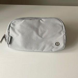 Lululemon Athletica Everywhere Belt Bag NWT
